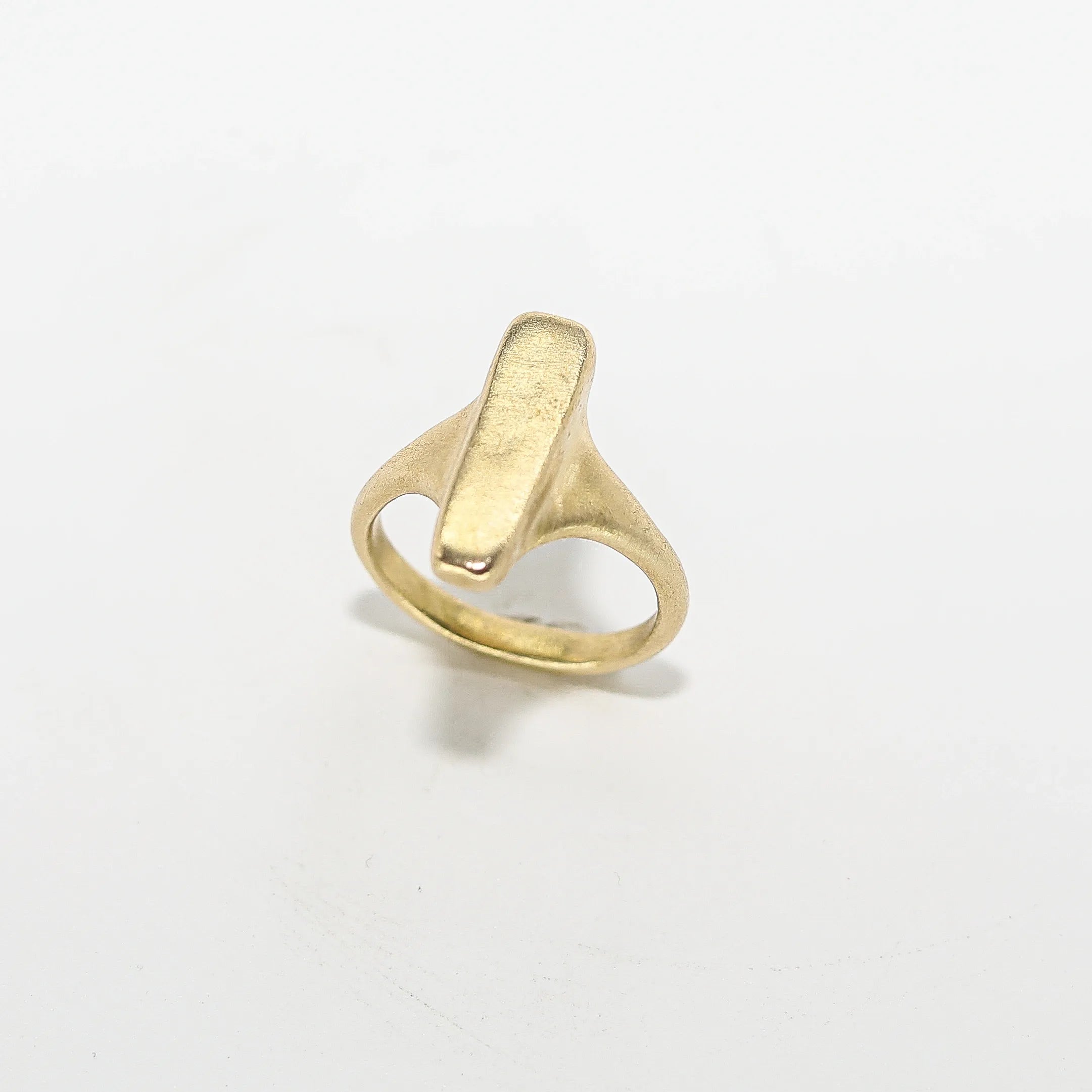 Engravable Column Signet Ring