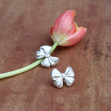 Vintage: Silver Bow Earrings